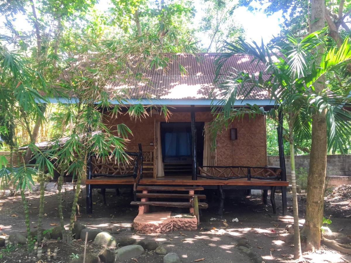 Beach House Resort And Dive Center Mambajao Exterior foto