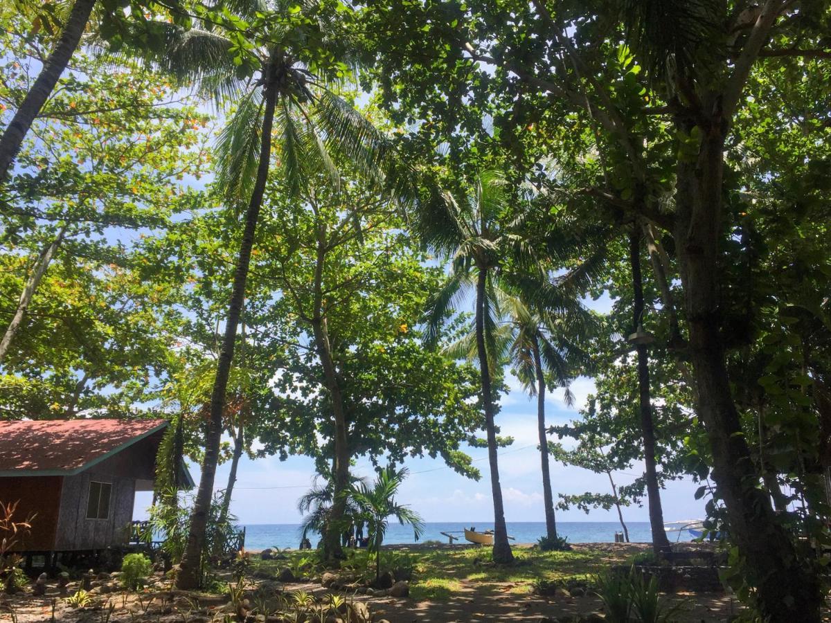 Beach House Resort And Dive Center Mambajao Exterior foto