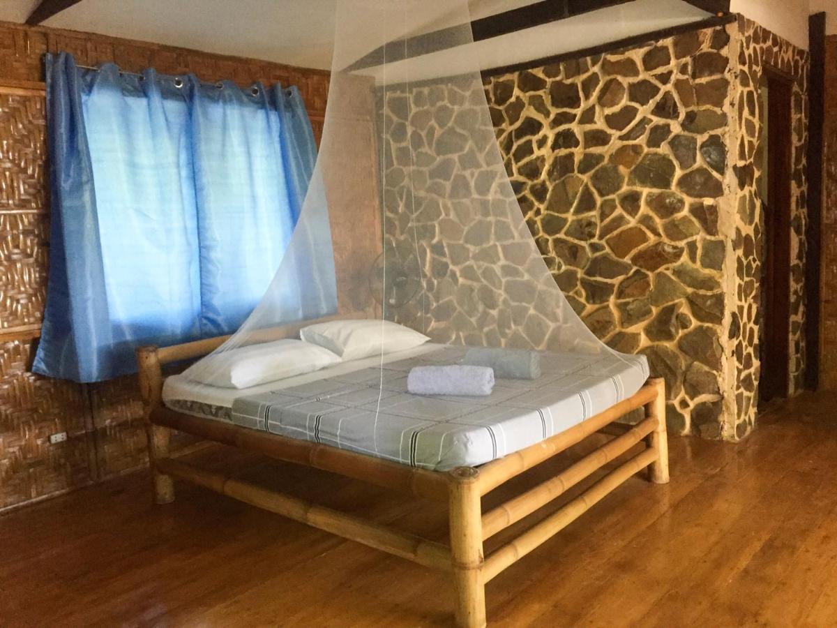 Beach House Resort And Dive Center Mambajao Exterior foto